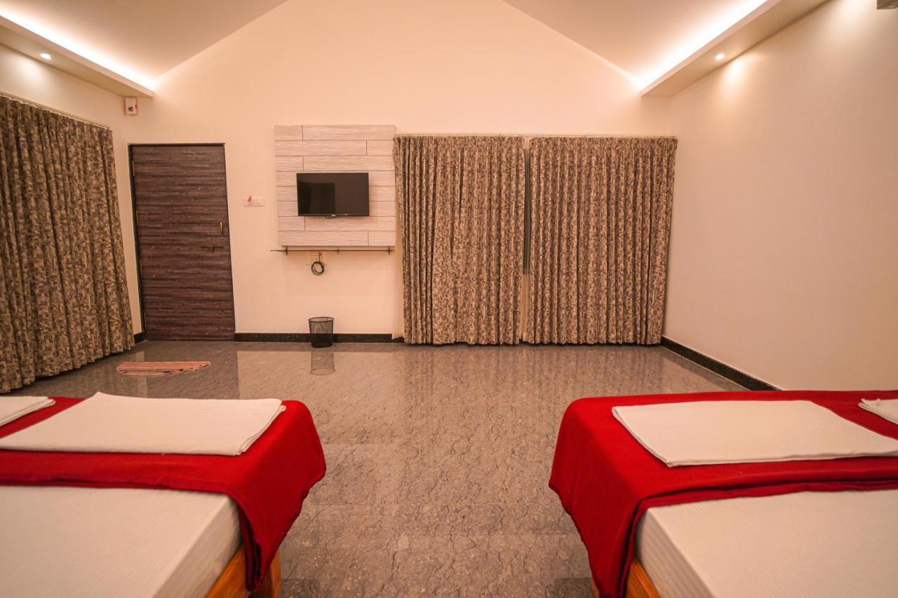 Kings Resort Dandeli Eksteriør bilde